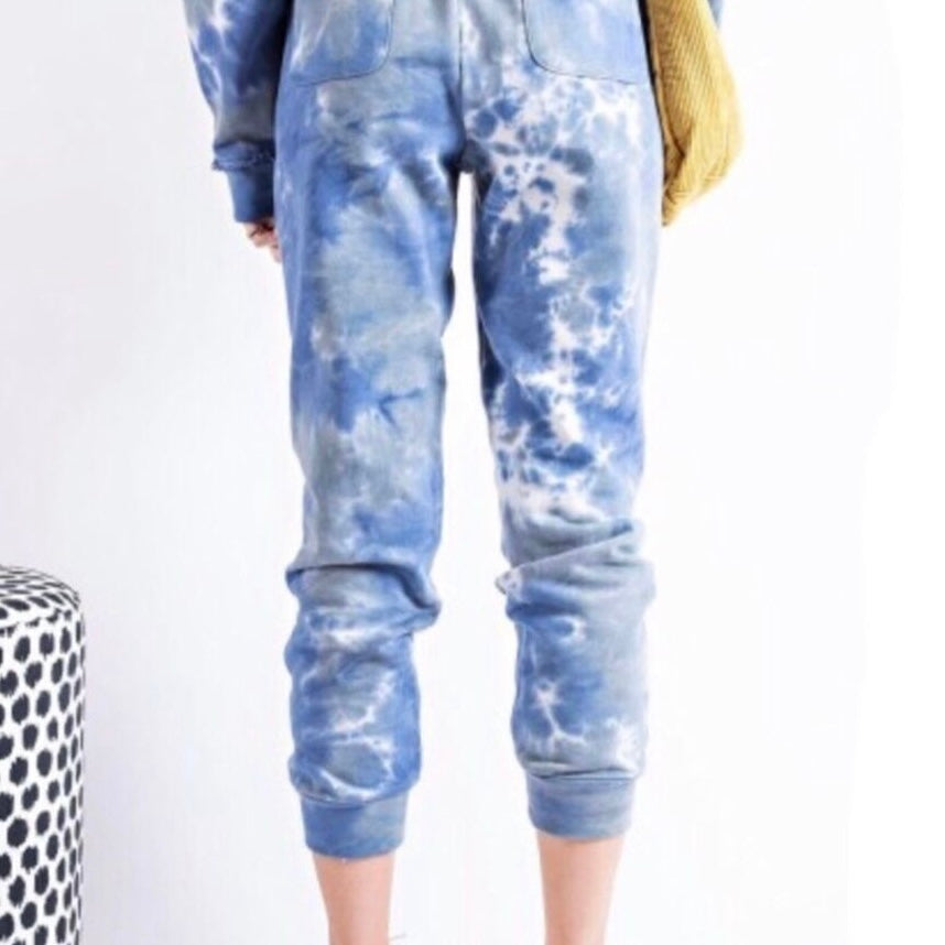 Easel Road Trip Tie Dye Set